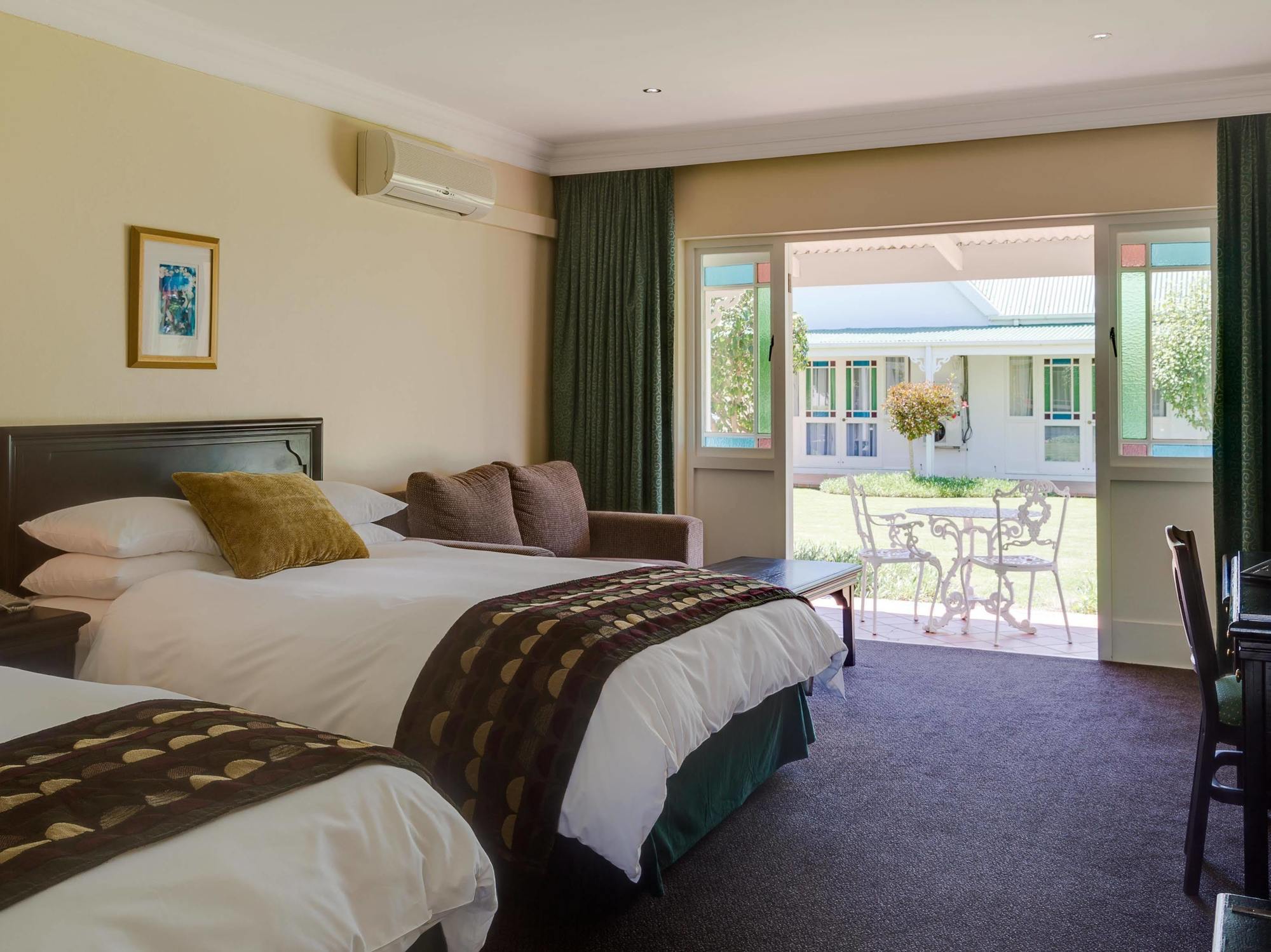 Protea Hotel By Marriott George King George Exterior foto